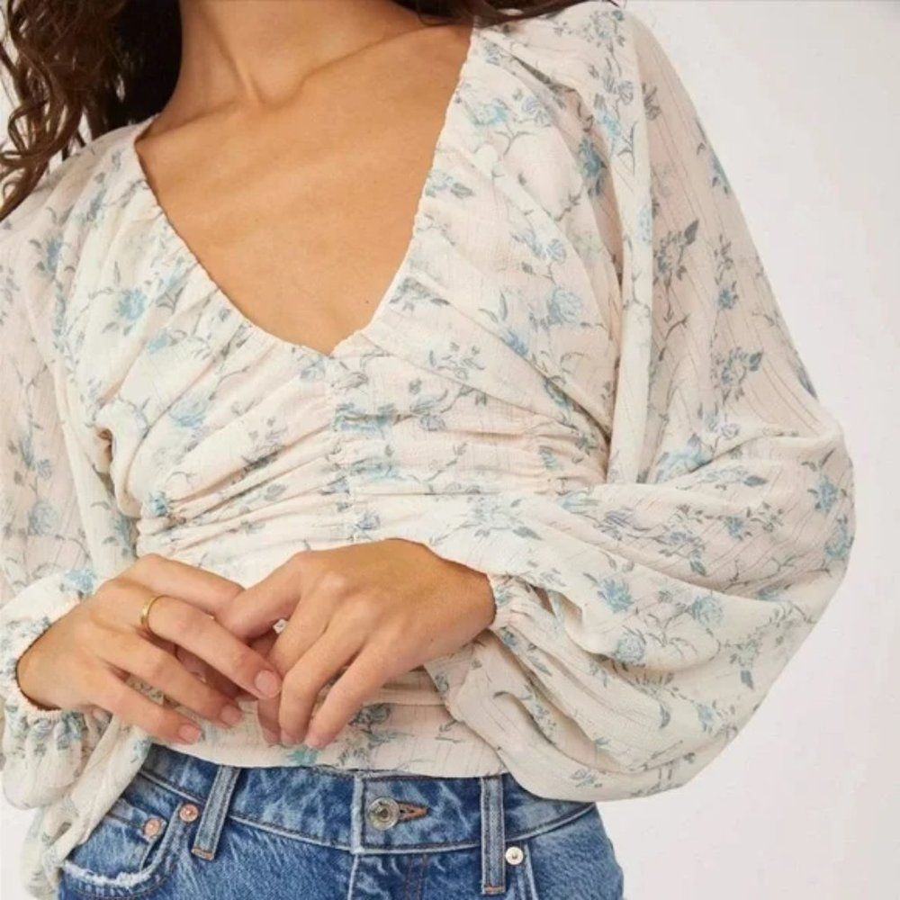 Free People Blue Flower Top Cropped Puffed Sleeves XS